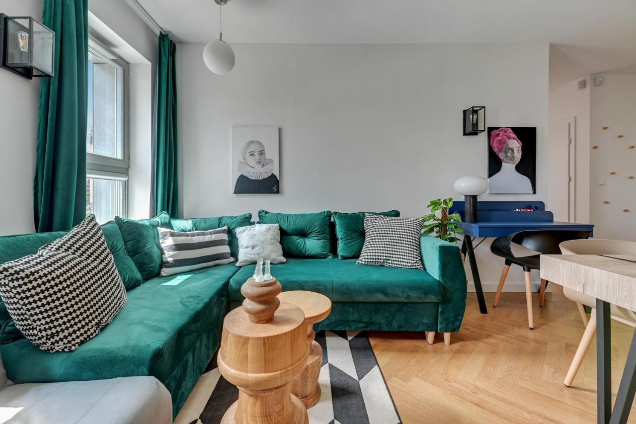 Apartment Queen's Gambit By Blue Mandarin Danzig